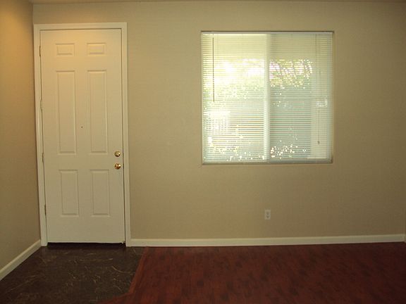 4th image of 2951 Logansport Way