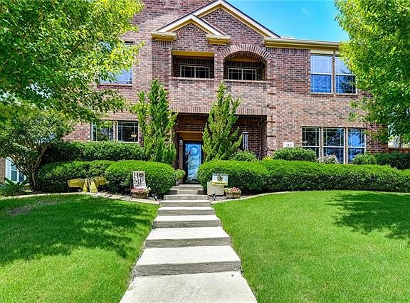 3rd image of 212 Sandy Ln