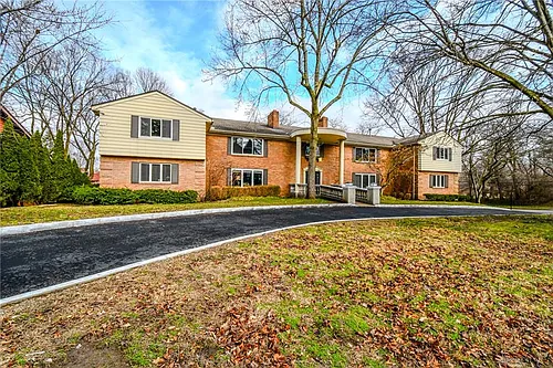 121 E Schantz Ave #3 Photo 1