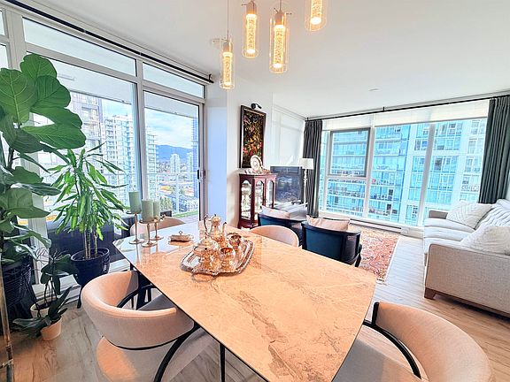 4th image of 652 Whiting Way #2509