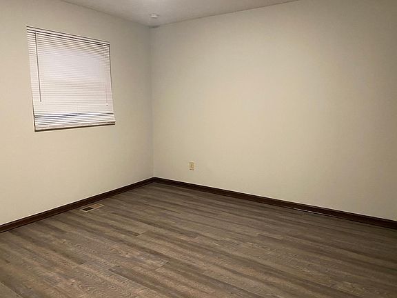 5th image of 8765 Shadycreek Dr