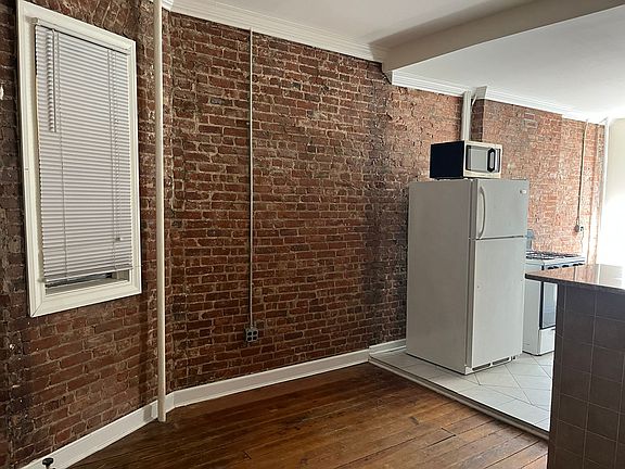 4th image of 198 W 9th St #1L