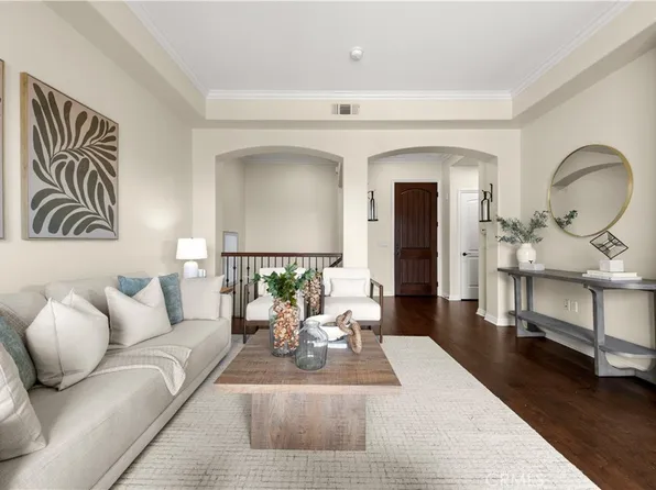 401 Bernard St #409, Costa Mesa, CA 92627
