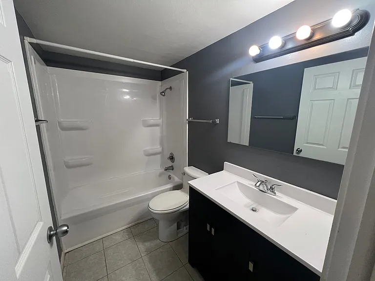 3614 Sternberg Ave — Photo 10