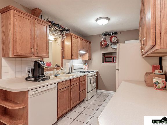 5th image of 3301 Curtis Dr