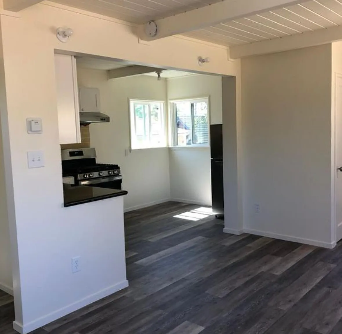 1233 Rose St — Photo 4