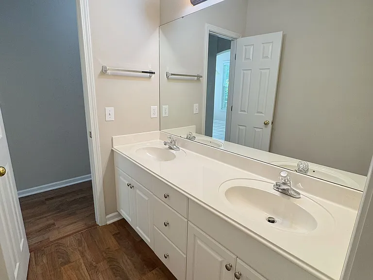 8349 Grayson Grv — Photo 22