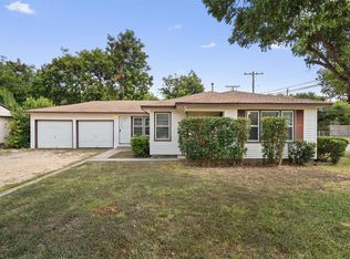 1119 Kent St, Taylor, TX 76574