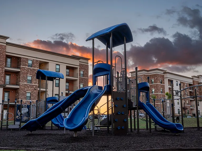 Grand Park Luxury Apartments — Photo 18