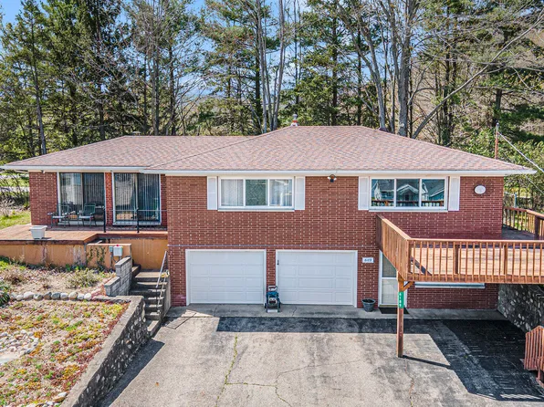 6189 W Sherman Lake Dr, Augusta, MI 49012