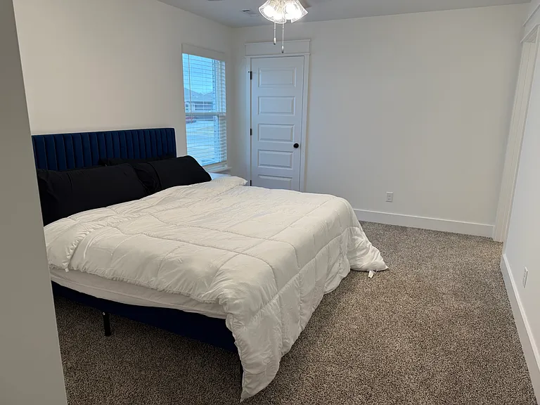 2111 Bluebonnet Ln — Photo 10