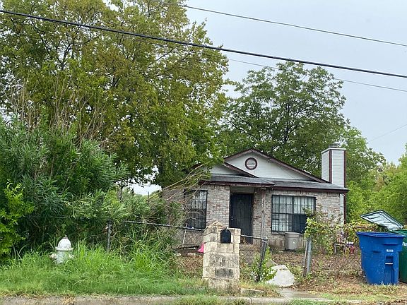 3rd image of 2166 Aransas Ave