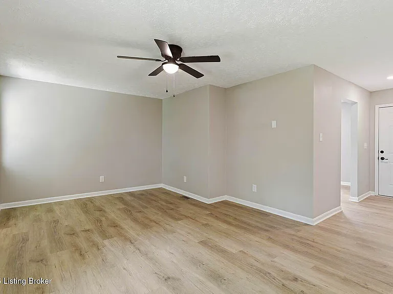 111 Evergreen Ct — Photo 10