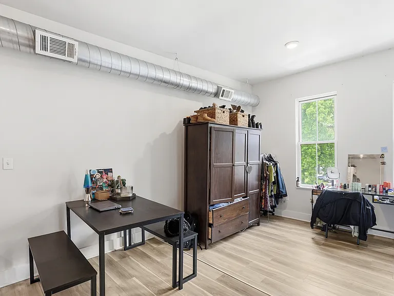 4745 Butler St #3 — Photo 11