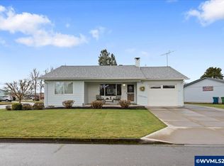 2290 Country Club Ter, Woodburn, OR 97071