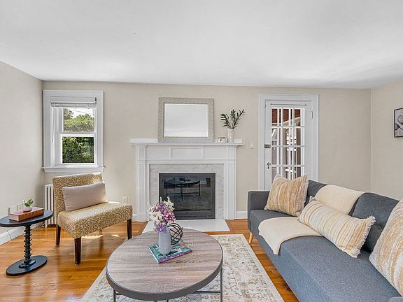 2nd image of 86 Orange St