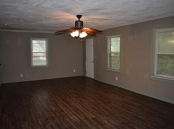 3rd image of 309 Stanley St