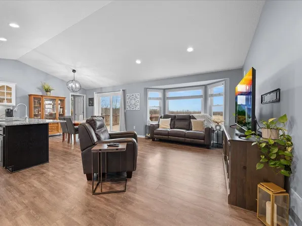 38616 Pine Ave, Center City, MN 55012