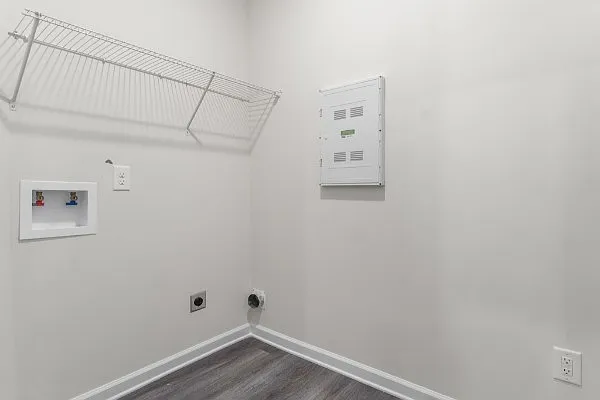 East Johnson Apartments — Photo 5