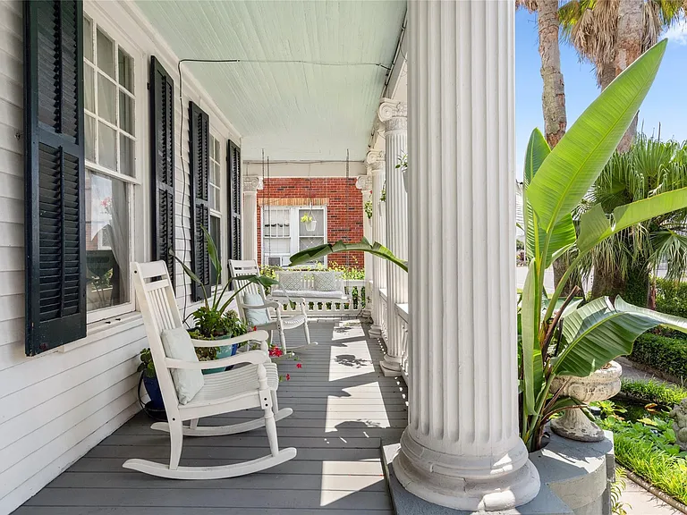 1112 Broadway St — Photo 27