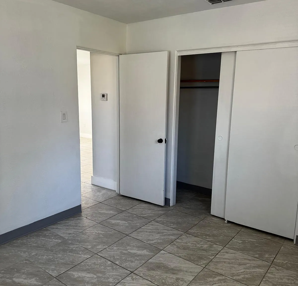 2 bed, 840 sqft, $1,900 — Photo 4