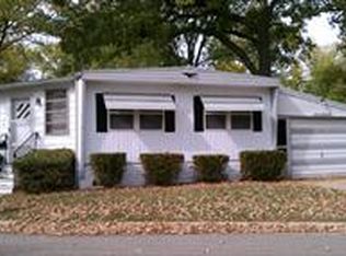 1122 Lakeview Rd, Elgin, IL 60123