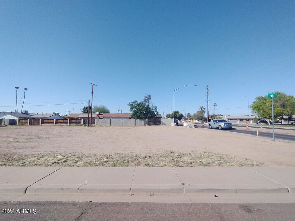 2nd image of 1146 E 9th Dr