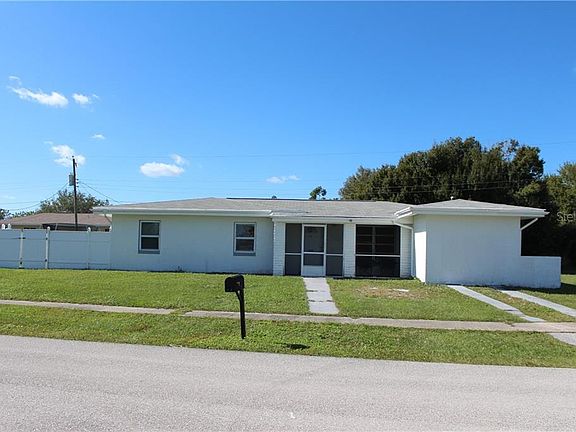 3rd image of 600 Fern Dr