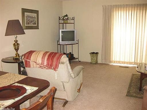 3rd image of 12 Lonjeta Ln