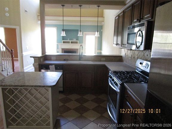 5th image of 404 Ponton Dr