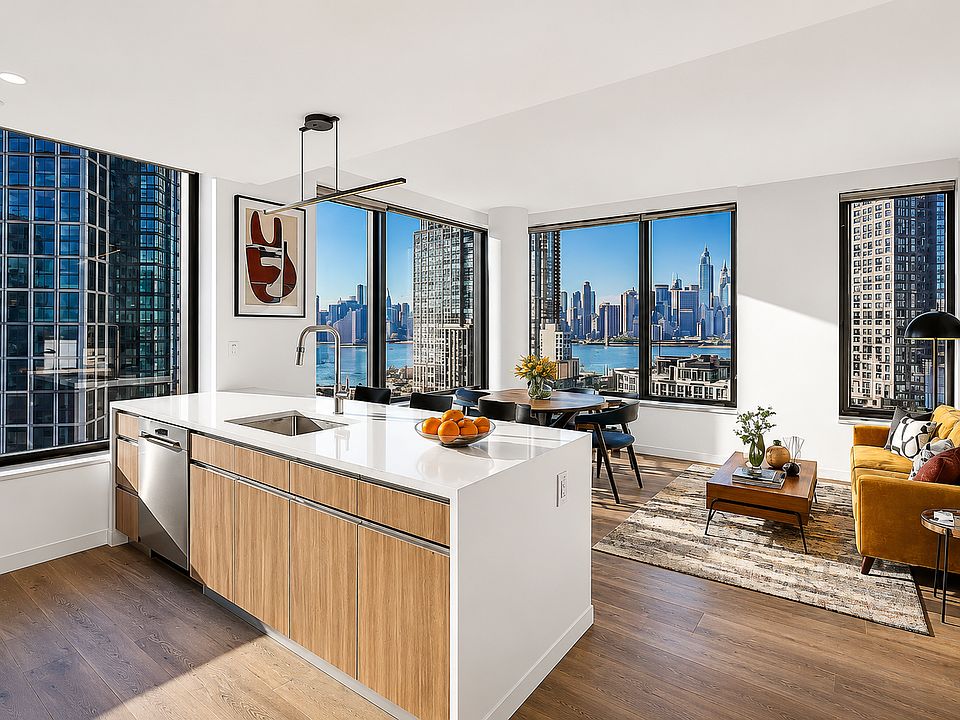 1st image of 77 Commercial St #239