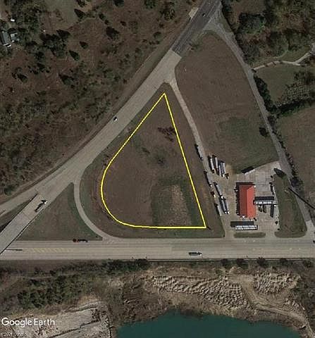 1st image of 19242 Us Highway 82