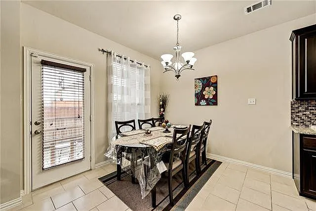 4651 Penelope Ln — Photo 7