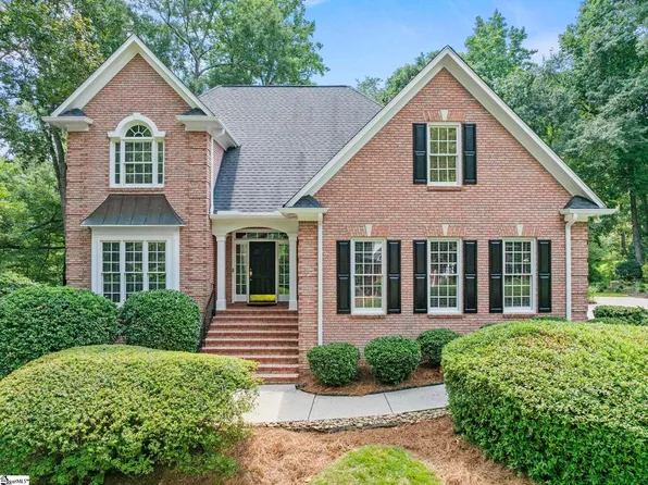 105 Wolf Run Dr, Simpsonville, SC 29681