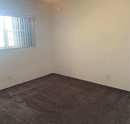 4th image of 1400 S 19th Ave APT 6