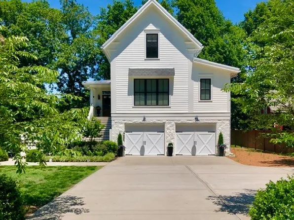 1711 Sycamore Beach Ct, Chapmansboro, TN 37035