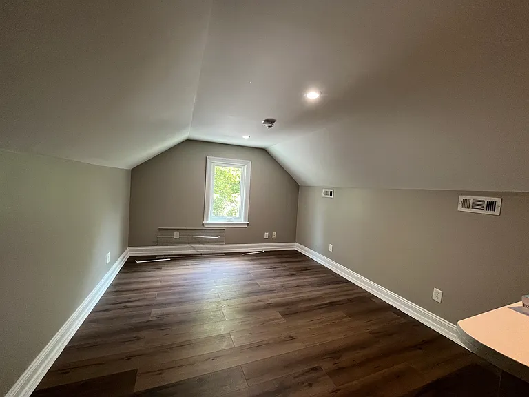 312 W Moler Ave — Photo 9