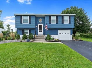 8103 Thurston Dr, Cicero, NY 13039