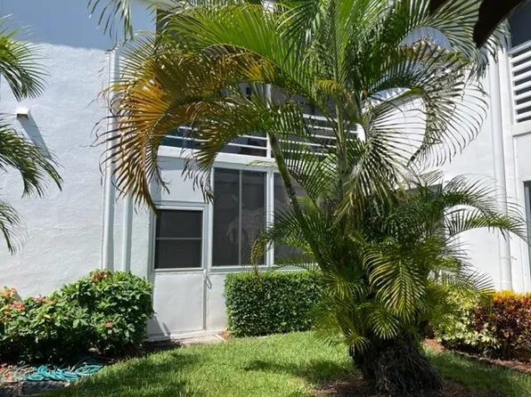 3200 Lake Osborne Drive #106, Lake Worth Beach, FL 33461
