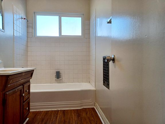 5th image of 12222 Peacock Ct #1