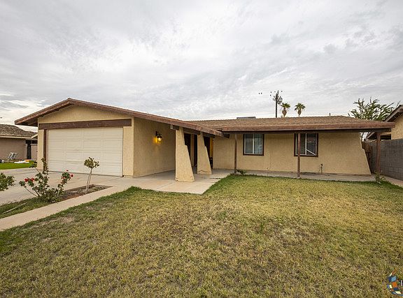 2nd image of 2037 Willow Dr