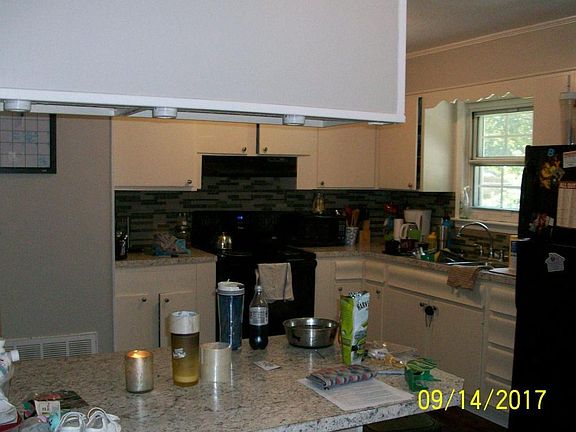 4th image of 444 McGuire Cir