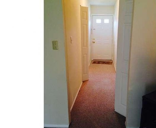 2nd image of 813 Henri Ct