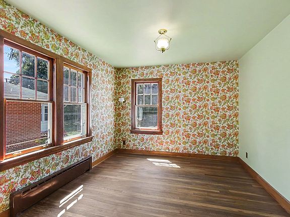 5th image of 840 N Arlington Heights Rd