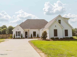 170 Harrell Rd, Pelahatchie, MS 39145