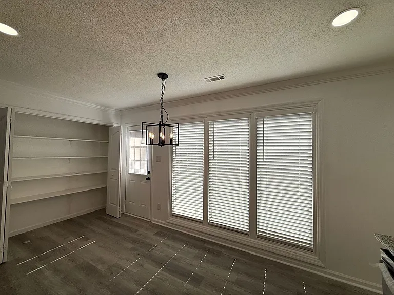 425 Autumnwood Dr SW — Photo 9