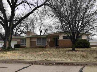 2740 S Larkin Dr, Wichita, KS 67216