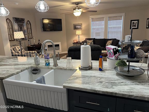 4th image of 225 Makepeace Ln