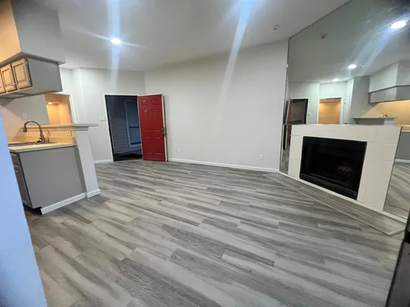 10855 Meadowglen Ln APT 903, Houston, TX 77042