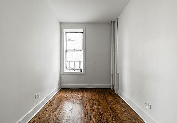 5th image of 2574 Bedford Ave #3E